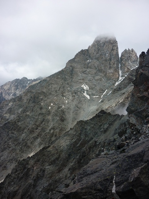 вид на вершину Галдор со склонов перевала Галдор Восточный